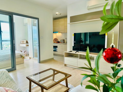 For Sale : Casalunar Mesto 1 bed 32 ตรม. วิวทะเล ทำเลทองใจกลางเมือง, Fully furnished, Ready to move in