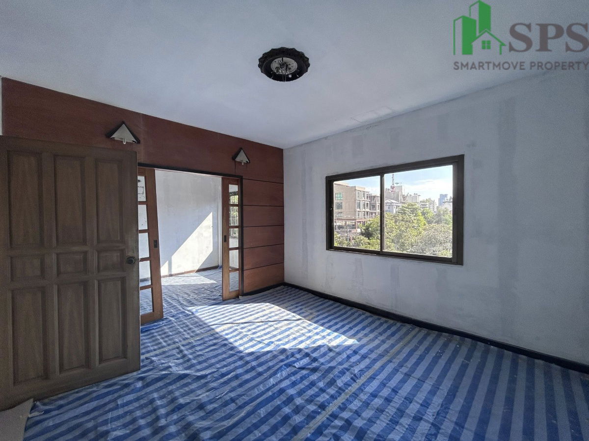 picture Commercial building for rent near BTS Phrom Phong (SPSAD3608) - 4/10