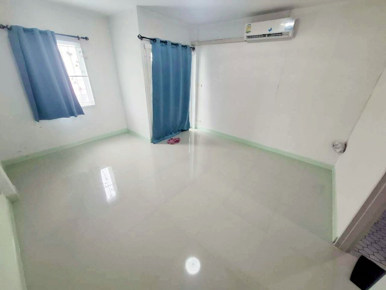 รูป ***ให้เช่า ทาวน์เฮ้าส์ กิตตินคร ซอยมังกร (ราคาไม่แพง!!!) ใกล้ ถ.เทพารักษ์ - รูปที่ 9/10