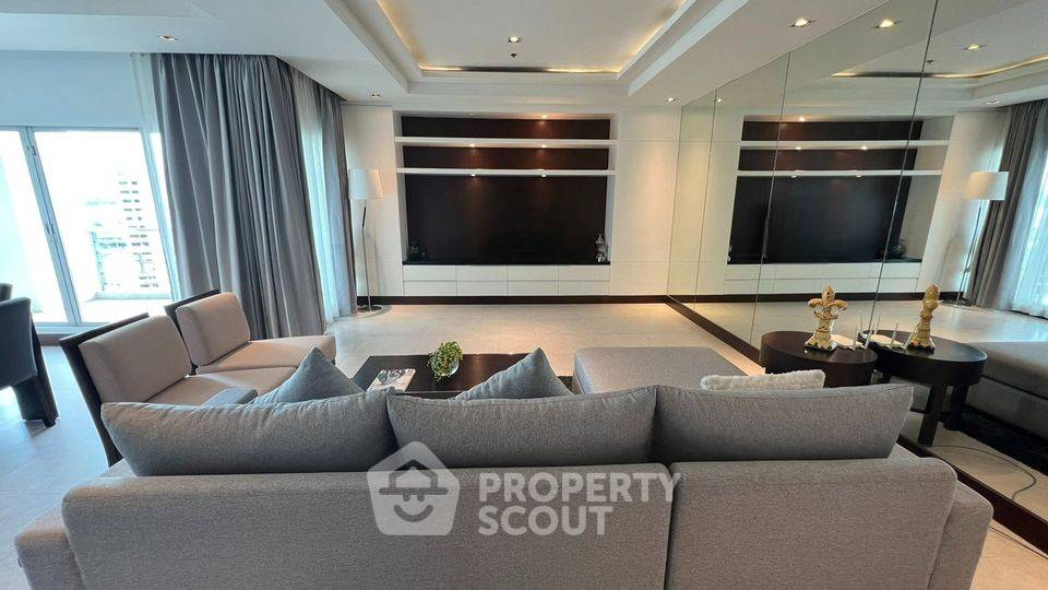 รูป คอนโด 3-ห้องนอน ที่ รอยัล เรสซิเดนท์ พาร์ค ใกล้ BTS เพลินจิต (ID 783093) - รูปที่ 2/26