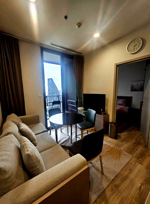 Condos for rent : For Rent Condo OKA HAUS SUKHUMVIT 36 Building 1, Floor 35,2 bed room, Room size 41 sqm