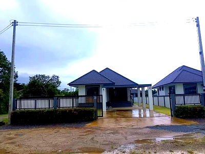 Houses for sale : Single-storey detached house for sale  2 bedrooms 2 bathrooms and 1 parking.