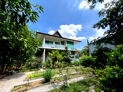 Houses for sale Chiang Mai-Hang Dong Road : Luxury Home for Sale – World Club Land, Hang Dong, Chiang Mai