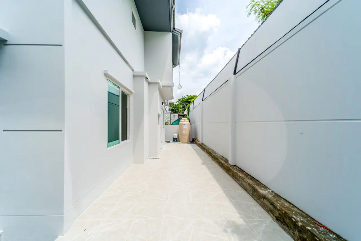 picture For Sale: Detached House Baan Pruklada Suvarnabhumi Baan Pruklada Suvarnabhumi - 28/34