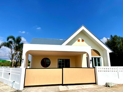 เช่าบ้านเดี่ยว ม.นอร์ท-เชียงใหม่ : ให้เช่าบ้านเดี่ยวชั้นเดียว  3 ห้องนอน 2 ห้องน้ำ 1  ห้องครัว  2  ที่จอดรถ