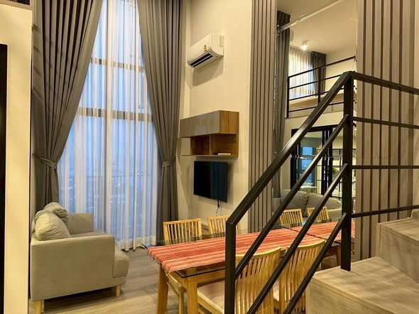 รูป Ideo Charan 70 Riverview【𝐒𝐄𝐋𝐋 & 𝐑𝐄𝐍𝐓】🔥ห้องโทนอุ่นแต่งเฟอร์ไม้ละมุน จับคู่ด้วยโซฟานุ่มโทนครีม🔥 ติดต่อไลน์ไอดี: @hacondo - รูปที่ 1/7