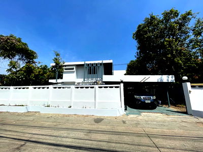 เช่าบ้านเดี่ยว รร.รักษาดินแดน ศูนย์การนักศึกษาวิชาทหาร : ให้เช่า บ้านเดี่ยวหลังใหญ่ รัชดาภิเษก 19 ใกล้ MRT รัชดา 6 ห้องนอน 4 ห้องน้ำ จอดรถ 6-10คัน