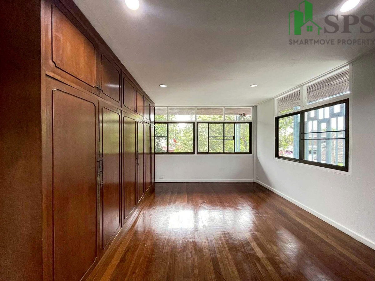 รูป ให้เช่าบ้านเดี่ยวรัชดาภิเษก ซอย19 เหมาะทำออฟฟิศ ( SPSEVE1437 ) - รูปที่ 13/20