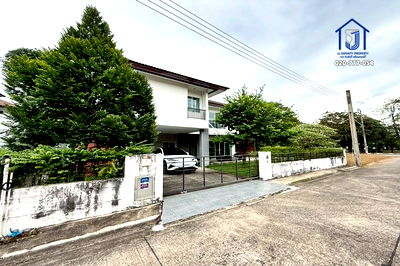 บ้านเดี่ยว ถนนหทัยราษฎร์ : ขายบ้านเดี่ยว 2 ชั้น 80 ตรว. หมู่บ้านเดอะธารา รามอินทรา ซอยพระยาสุเรนทร์ 35 หลังมุม ใกล้ทางด่วน–แฟชั่นไอส์แลนด์