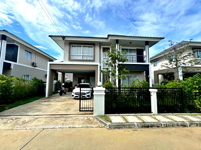 Houses for sale Chiang Mai : Two-storey detached house for sale  3 bedrooms 3 bathrooms and 2 parkings.