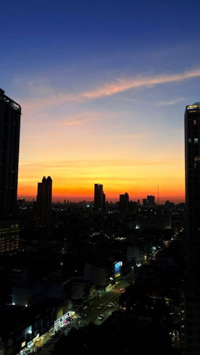 picture For rent, The Reserve Phahol–Pradipat, Loft-style 2-story room with high ceilings, fully furnished with appliances.- RW007200 - 7/12