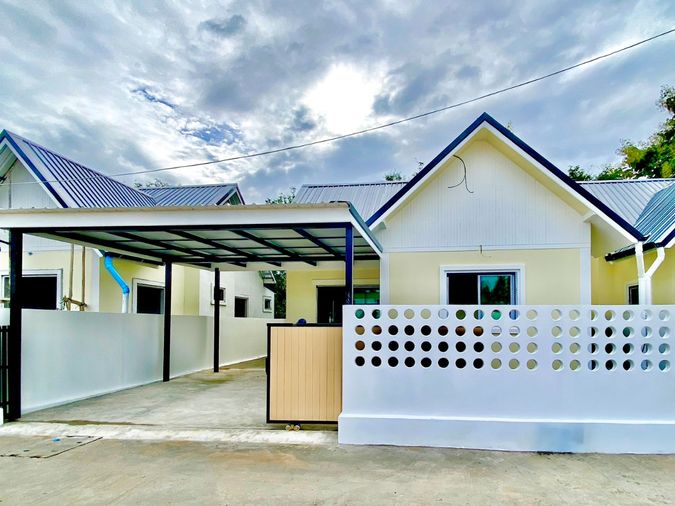 ให้เช่าบ้านเดี่ยวชั้นเดียว  2 ห้องนอน 2 ห้องน้ำ 1  ห้องครัว  1  ที่จอดรถ