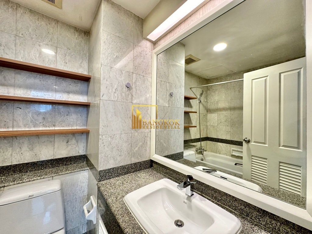 รูป President Place | Renovated 3 Bedroom Condo For Rent in Chidlom - BR18701CD - รูปที่ 15/42