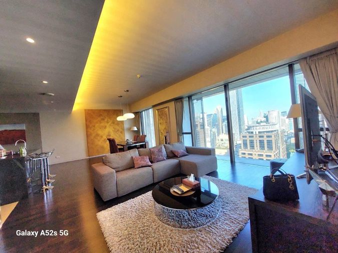 🌟 💢 ให้เช่าคอนโดหรู พร้อมอยู่ 💥💰 ราคาเช่า: 120,000 บาท/เดือน🚇 BTS ราชดำริ✨ รหัสทรัพย์: RS3524