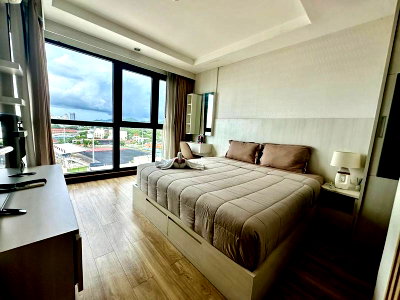 Condos for rent : Condo for rent, Ladda Plus, in the city center, community area, near Robinson Sriracha Department Store.