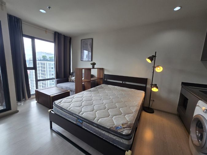 Rhythm Asoke for rent 13000 baht (Studio room) Line ID : meigood777