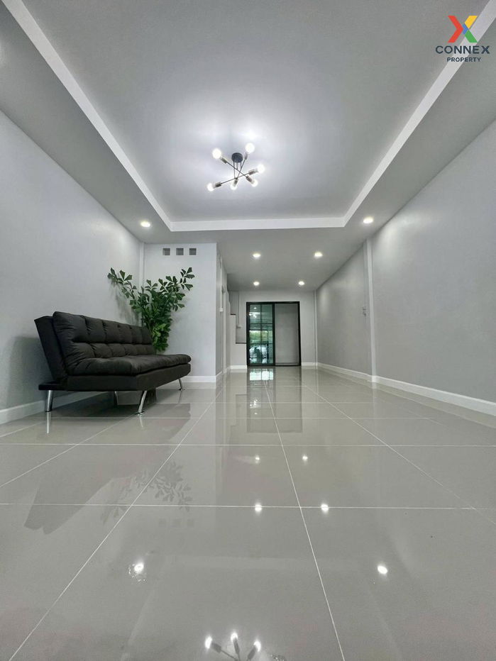 รูป ขายทาวน์เฮ้าส์/ทาวน์โฮม บ้านบุษกร-รัตติยา รีโนเวทใหม่ MRT-คลองบางไผ่ บางบัวทอง บางบัวทอง นนทบุรี CX-136949 ✅ ทักไลน์ @connexproperty ตอบทันที ทีมงานมืออาชีพ ✅ - รูปที่ 3/12