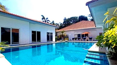Houses for sale Chonburi : Company Name - 12 Bedrooms Pool Villa for sale in Majestic Residence Village HPMJT03
