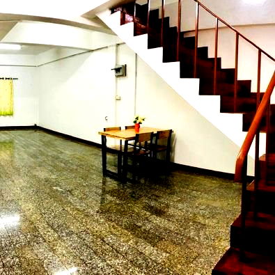 อาคารพาณิชย์ ศาลากลางจังหวัดเชียงใหม่ : ทาวน์โฮม 2 ชั้น ทำเลทอง "เจ็ดยอด" อ.เมืองเชียงใหม่ 