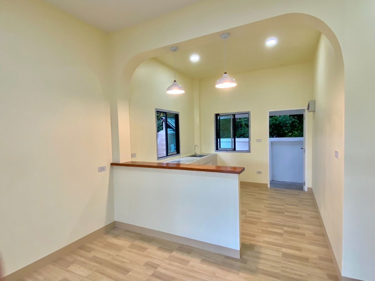 รูป ให้เช่าบ้านเดี่ยวชั้นเดียว 2 ห้องนอน 2 ห้องน้ำ 1 ห้องครัว 1 ที่จอดรถ - รูปที่ 3/8