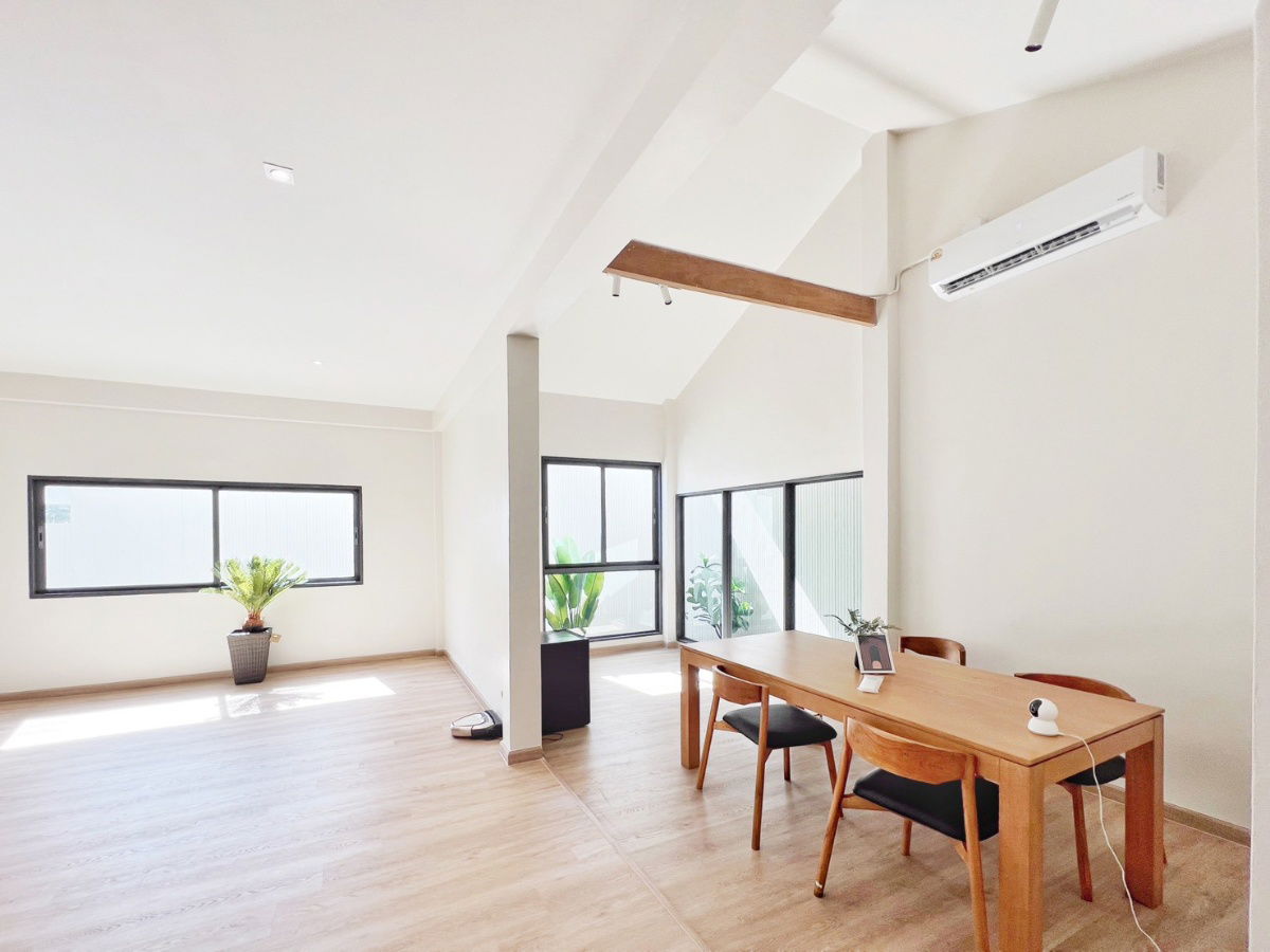 picture S530 🏡✨ Renovated single house, beautiful Mid-Century Modern style, next to MRT Mai Lap, Ram Intra 43, only 8.45 million baht. - 10/11