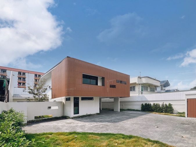 S532 🏡✨ บ้านรีโนเวทใหม่ทั้งหลัง – ลาดพร้าว 122 ใจกลางลาดพร้าว สามารถทำ Home Office ได้ลงตัวสุดๆ เพียง 11.69 ล้านบาทเท่านั้น