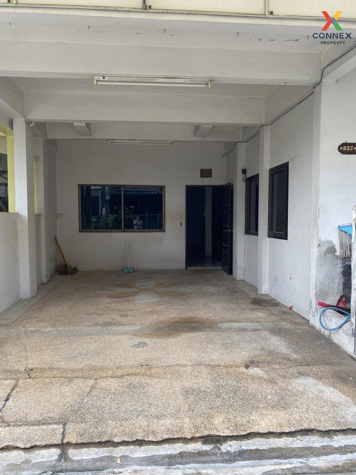 รูป ขายทาวน์เฮ้าส์/ทาวน์โฮม หมู่บ้านสุขสันต์ 2 เพชรเกษม 92/2 บางแคเหนือ เขต บางแค กรุงเทพ CX-137692 ✅ ทักไลน์ @connexproperty ตอบทันที ทีมงานมืออาชีพ ✅ - รูปที่ 2/12