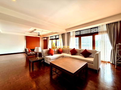 เช่ากิจการ วิทยาลัยพยาบาลเซนต์หลุยส์ : Spacious 4 Bedroom Apartment For Rent in Sathorn Area - BR21220AP