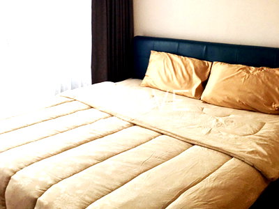 คอนโดให้เช่า : Good Deal in Silom & Sathorn Studio with Partition High Fl. 20+ BTS Surasak 160 m. / Condo For Rent-Noble Revo Silom