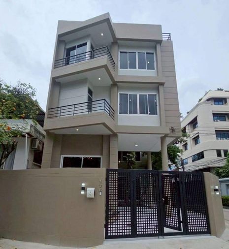 S778 ✨ บ้านเดี่ยว 3 ชั้น จตุจักร – ลาดพร้าว – วิภาวดีรังสิต ดินไป MRT จตุจักร และ BTS หมอชิตได้ ราคาพิเศษเพียง 26.9 ล้านบาท