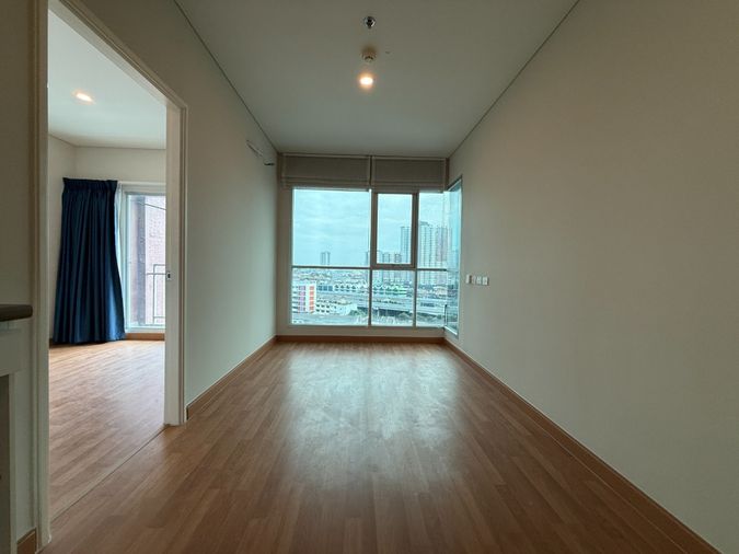 🔥ราคานี้คุ้มมาก ทำเลเมือง เดินทางง่าย🔥ลุมพินี เพลส รัชดา - สาธุ / 1 ห้องนอน LC044