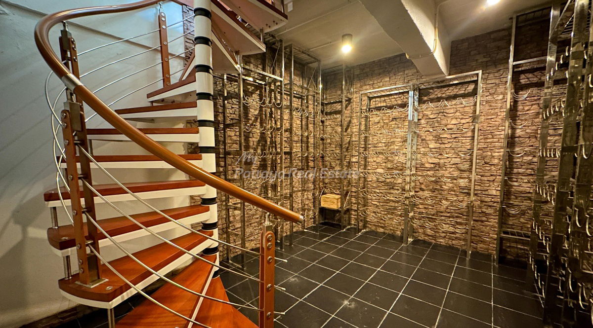 picture Company Name - 5 Bedrooms Private Pool Villa for sale in East Pattaya Toongklom-Talman HE0028 - 28/30