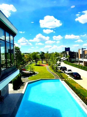 Townhouses for rent วิทยาลัยเซาธ์อีสท์บางกอก : furnished 3 bed Pleno Sukhumvit-Bangna Mega Bangna 1.9km. Luxury 2-story townhouse for rent 21 sq.wa