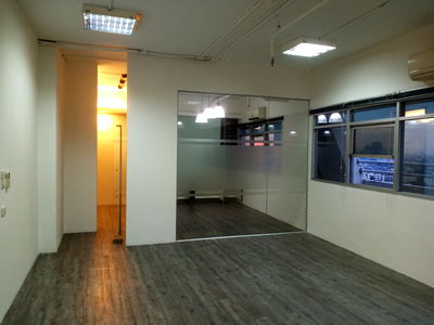 เช่าอาคารพาณิชย์ เมอร์รี่คิงส์(วงเวียนใหญ่) : พื้นที่สำนักงานให้เช่าติด BTS วงเวียนใหญ่ 