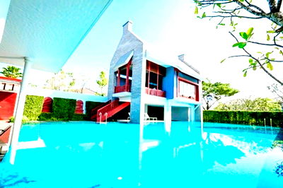 เช่าบ้านเดี่ยว เมืองสมุทรปราการ สมุทรปราการ : แพรกษา ศรีนครินทร์ สุขุมวิท บางนา รร.นานาชาติคริสเตียน 2.7 กม. หลังมุม ตกแต่งพร้อมเฟอร์ฯ ร่มรื่น วิวสวน บ้านเดี่ยว 2 ชั้น