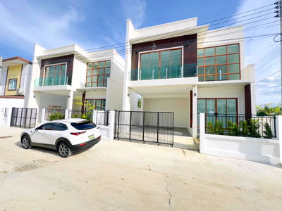 บ้านเดี่ยว วิทยาลัยเชียงใหม่บริหารธุรกิจนานาชาติ : ขายบ้านเดี่ยวสองชั้น   4 ห้องนอน  4 ห้องน้ำ   1 ห้องครัว