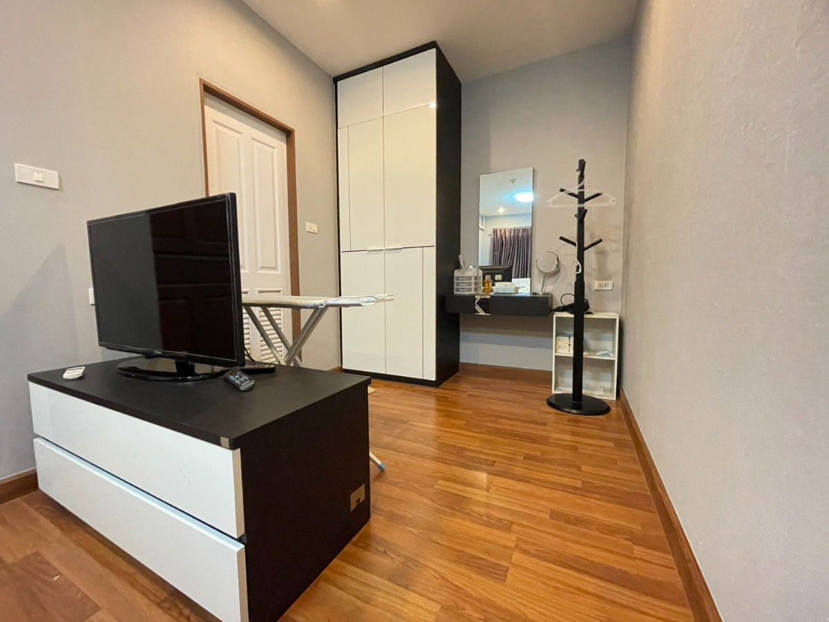 picture 🔥 Urgent Sale! V Twin Condo – Prime Location at Nong Pratheep Intersection, Chiang Mai City 🔥 - 7/11