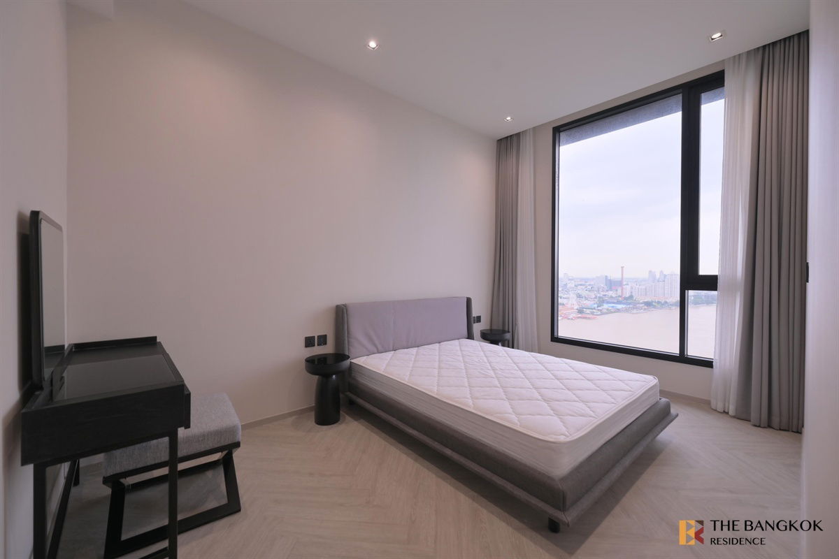 รูป Chapter Charoennakhorn-Riverside, 💎 Spacious Unit with stunning river view 🌊 Near BTS Krung Thon Buri - รูปที่ 3/12