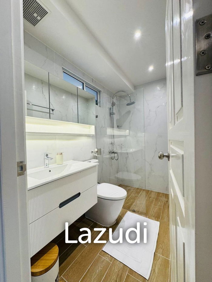 picture Chic 2BR Condo in Fortune Condo Town Bangkok - 24/27