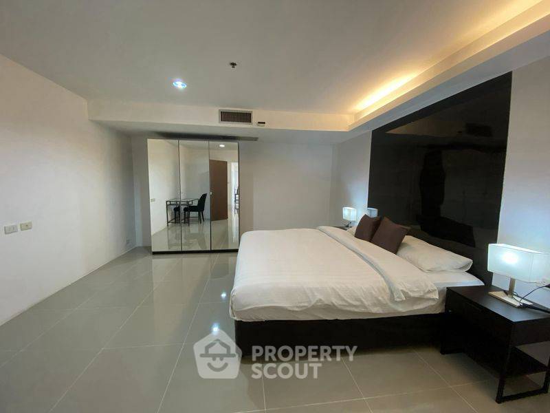 รูป คอนโด 2-ห้องนอน ที่ เดอะวอเตอร์ฟอร์ด ไดมอน ทาวเวอร์ สุขุมวิท ใกล้ BTS พร้อมพงษ์ (ID 2440726) - รูปที่ 5/9