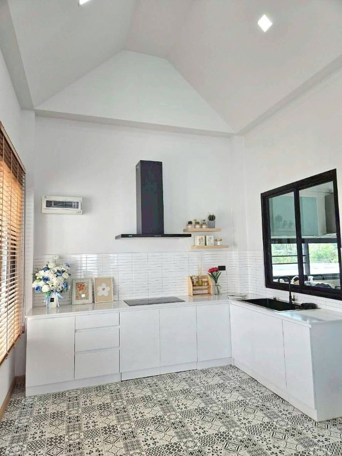 รูป ปล่อยเช่าพลูวิลล่าพร้อมเฟอร์ฯ พร้อมดาดฟ้าสำหรับปาร์ตี้ พลูวิลล่าขนาดใหญ่ ที่ดินกว้าง โซนหางดง ใกล้กาดฝรั่ง , โรงเรียนนานาชาติลานนา  - รูปที่ 12/30