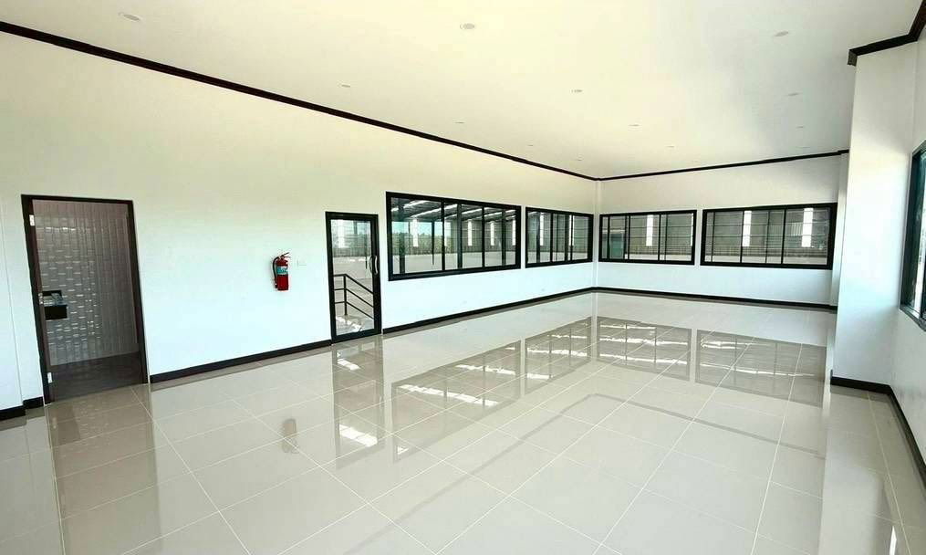 รูป ให้เช่าโรงงานใหม่ 3000 ตรม.ผังสีเหลือง นิคมพัฒนา พนัสนิคม ระยอง - รูปที่ 9/12