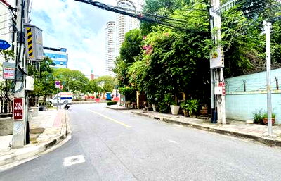 ที่ดิน BTS ช่องนนทรี : ขาย ที่ดิน สาทร ติดถนนนราธิวาส      เนื้อที่ 99 ตรว