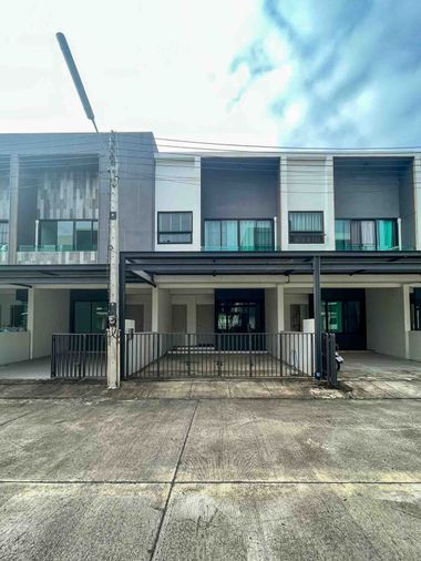 ให้เช่าทาวน์เฮ้าส์สไตล์โมเดิร์น ใกล้โรงเรียนนานาชาติหลายแห่ง หางดง เชียงใหม่ 🏡✨