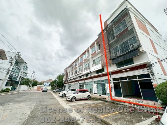 Commercial building for sale, 3.5 floors, corner unit, next to the project. Prachasuk Village Lake and Mall Samae Dam Rama 2 Bang Khun Thian