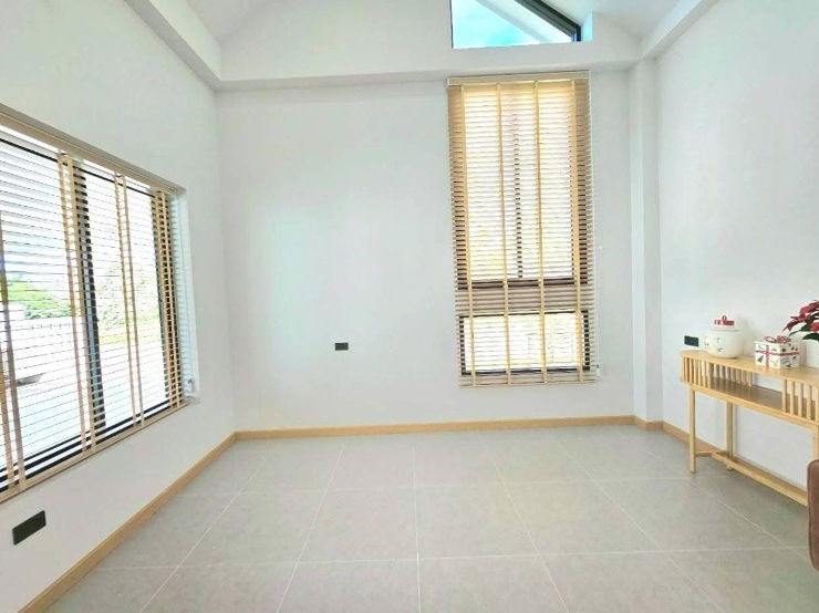 รูป ปล่อยเช่าพลูวิลล่าพร้อมเฟอร์ฯ พร้อมดาดฟ้าสำหรับปาร์ตี้ พลูวิลล่าขนาดใหญ่ ที่ดินกว้าง โซนหางดง ใกล้กาดฝรั่ง , โรงเรียนนานาชาติลานนา  - รูปที่ 28/30