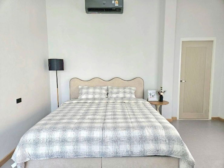 รูป ปล่อยเช่าพลูวิลล่าพร้อมเฟอร์ฯ พร้อมดาดฟ้าสำหรับปาร์ตี้ พลูวิลล่าขนาดใหญ่ ที่ดินกว้าง โซนหางดง ใกล้กาดฝรั่ง , โรงเรียนนานาชาติลานนา  - รูปที่ 15/30