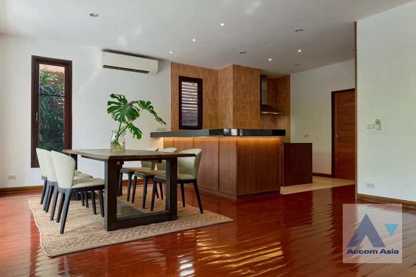 รูป 🔼🔽 AccomA 📩 Private Swimming Pool,Fully Furnished 4 BR House in Khlong Tan Nuea (96338) - รูปที่ 5/20