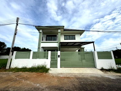 เช่าบ้านเดี่ยว รังสิต : ให้เช่าบ้านเดี่ยว 2 ชั้น สร้างใหม่ หลังใหญ่ หมู่บ้านสีวลี รังสิต คลอง 2 ใกล้ฟิวเจอร์พาร์ครังสิต สนามบินดอนเมือง อยู่อาศัย