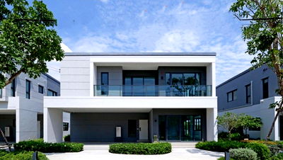 บ้านเดี่ยวให้เช่า : ให้เช่าบ้านหรู เซนโทร บางนา (Centro Bangna) ใกล้ Mega Bangna และโรงเรียนนานาชาติ